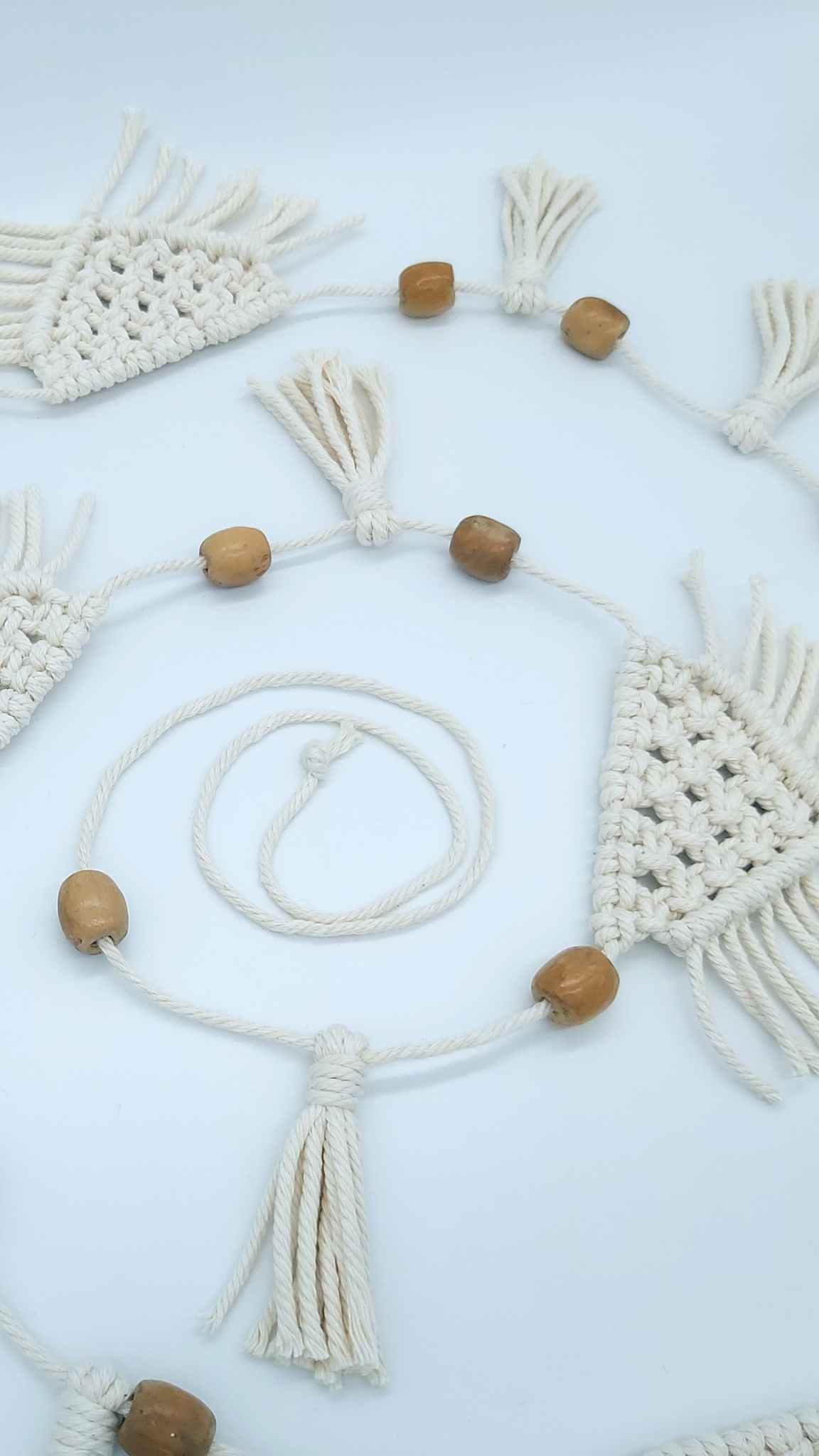 Wimpelkette Makramee mit Perlen von handgeknüpft